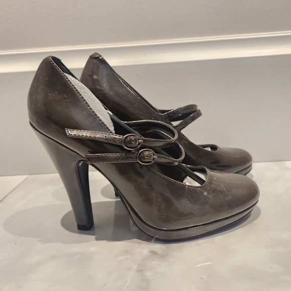 ALDO Vero Cuoio leather Size 38 dark gray high heels with double buckles - Picture 4 of 7